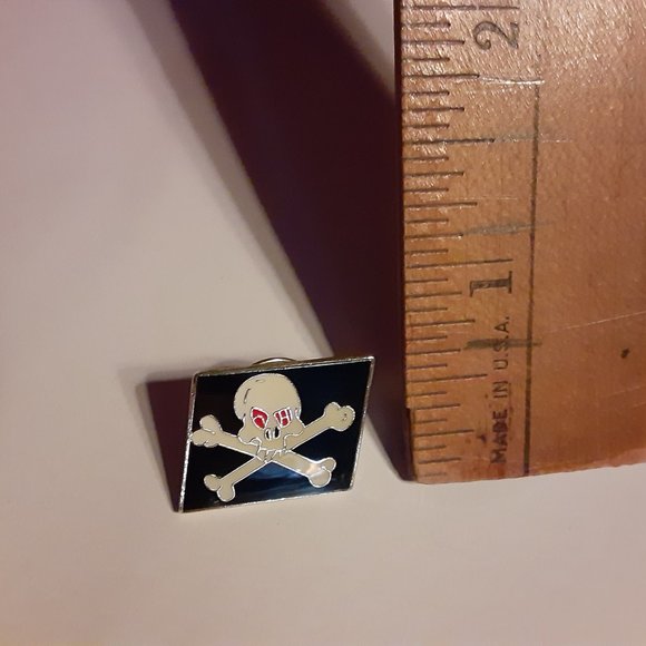 1" Jolly Roger Pirate Flag White Skull Cross Bones - Picture 3 of 4